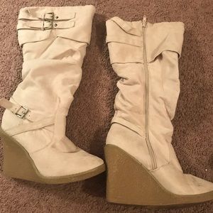 Wedge boots